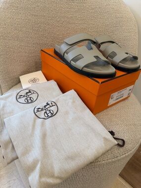 Hermes Leather slides Sandals Chypre— Beige Esquisse.